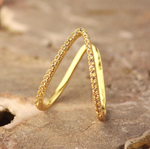 Golden V-Curve Sparkle Ring