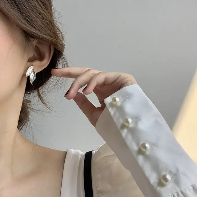 Elegant Two-Tone Leaf Stud Earrings