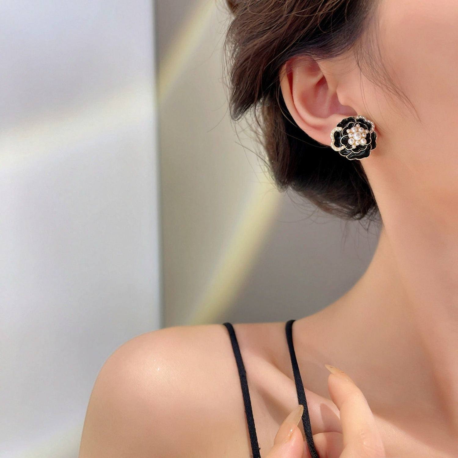 Noir Elegance Camellia Pearl Studs