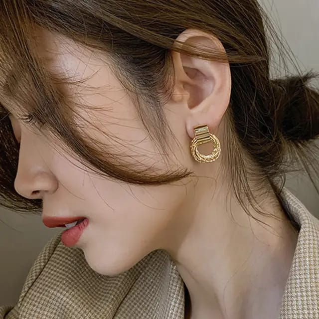 Luxe Orbit Gold Earrings.