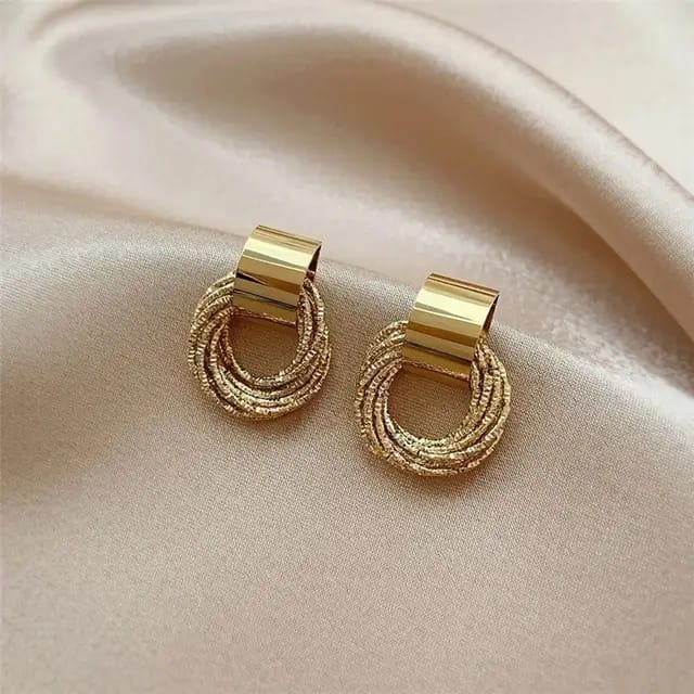 Luxe Orbit Gold Earrings.
