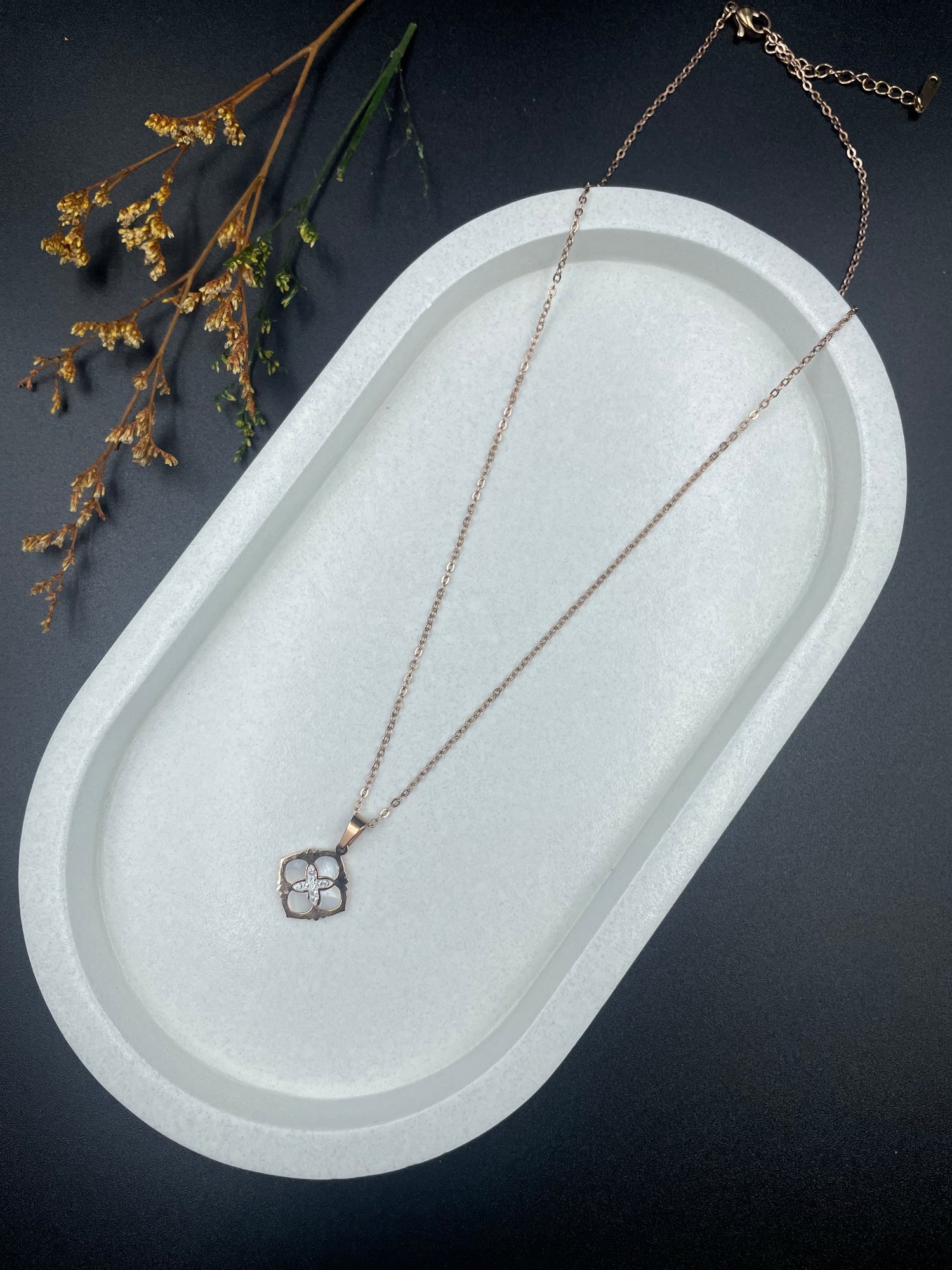 Blossom Charm – Rose Gold Floral Pendant Necklace