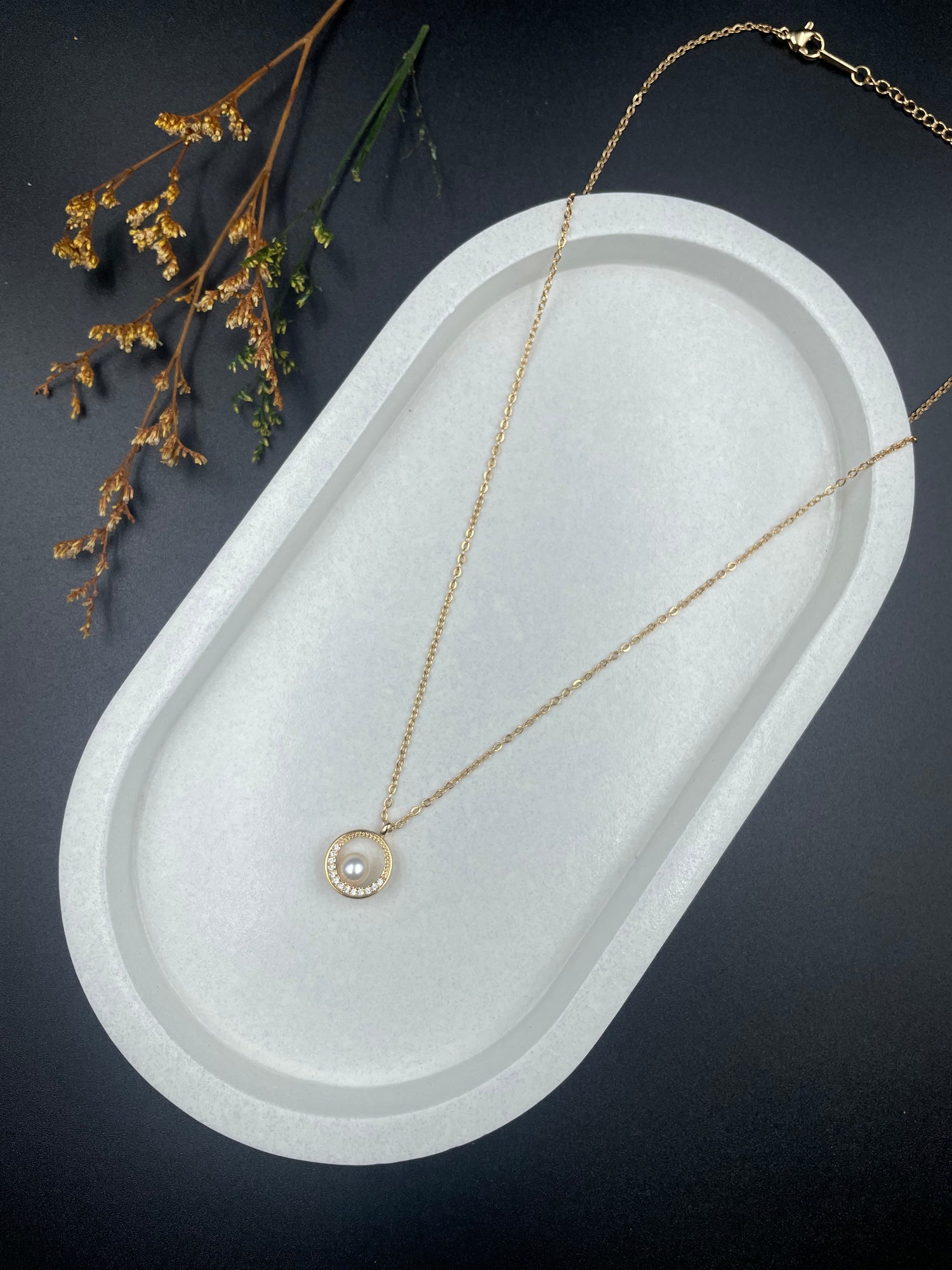 Celestial Orbit – Pearl-Inset Halo Pendant Necklace