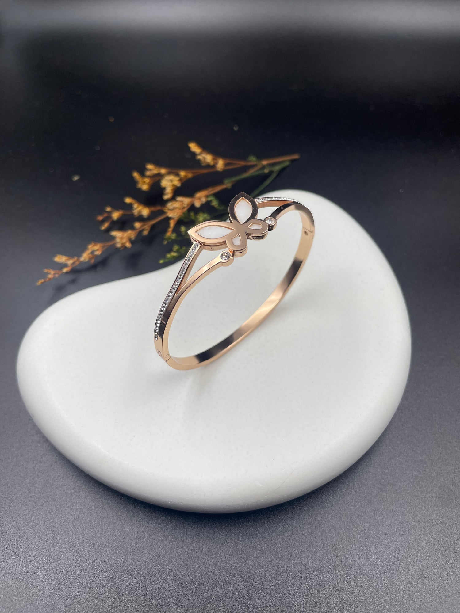 Rose Gold Butterfly Elegance Bracelet kada