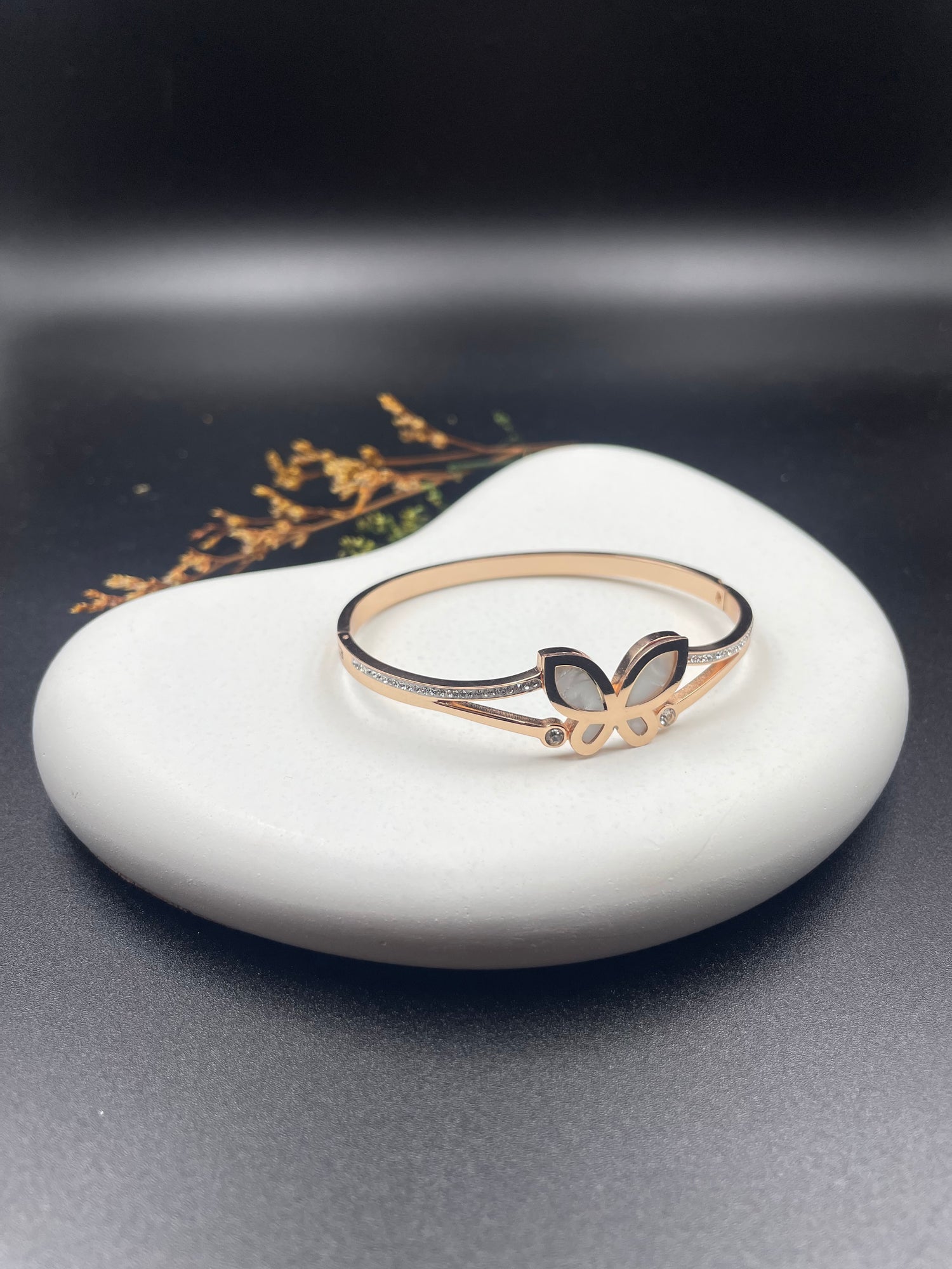 Rose Gold Butterfly Elegance Bracelet kada