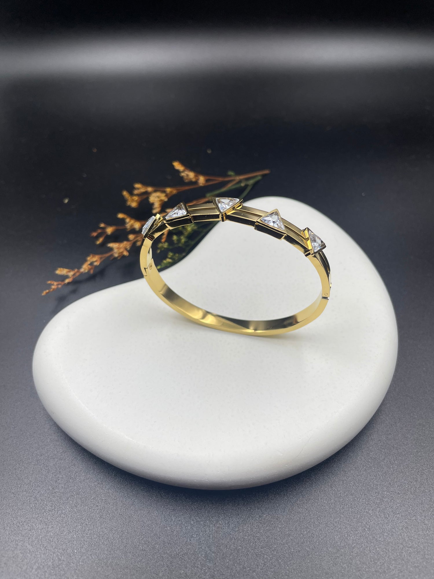 Geometric Elegance Gold Bracelet with Triangle Crystals