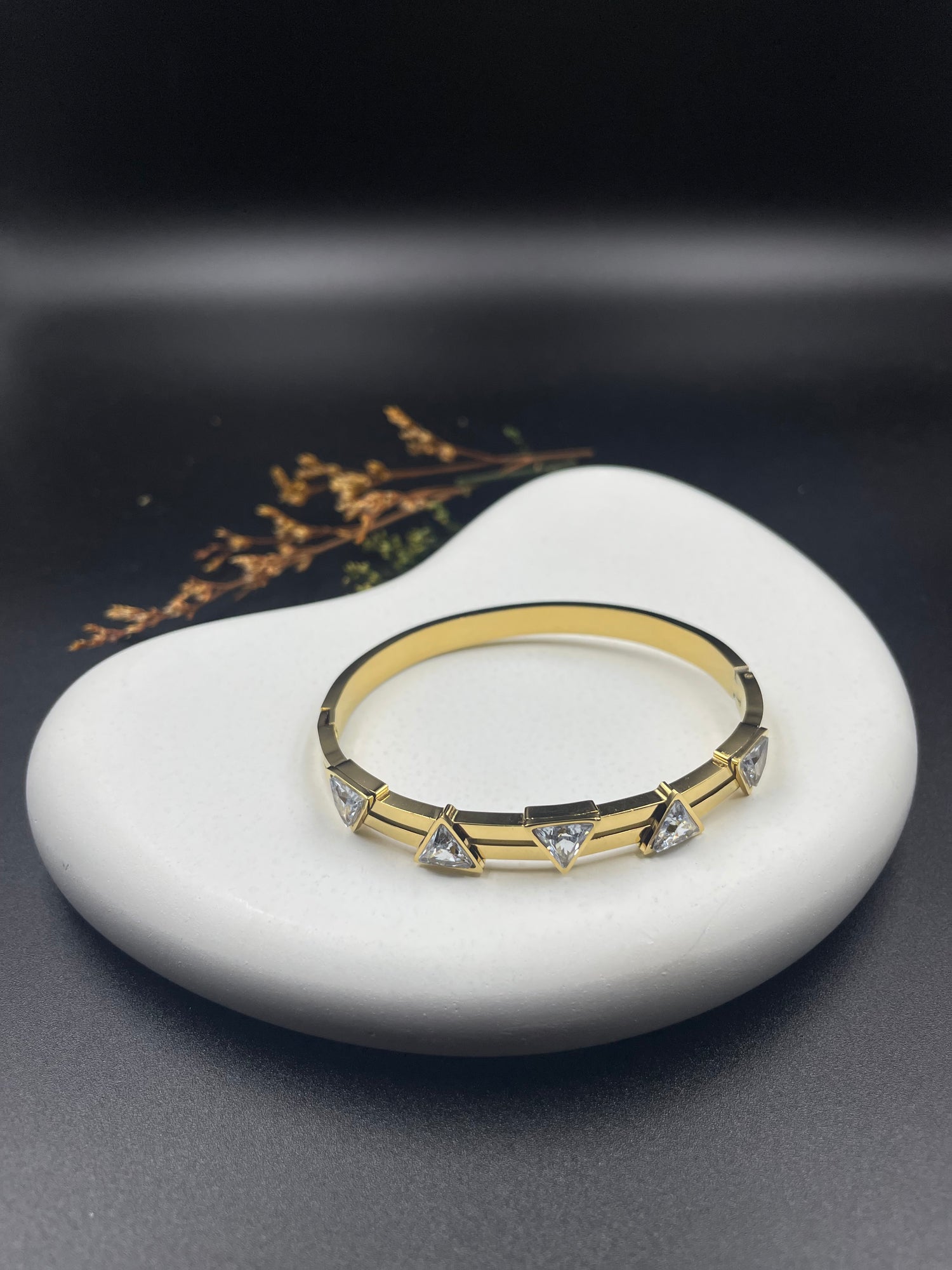 Geometric Elegance Gold Bracelet with Triangle Crystals