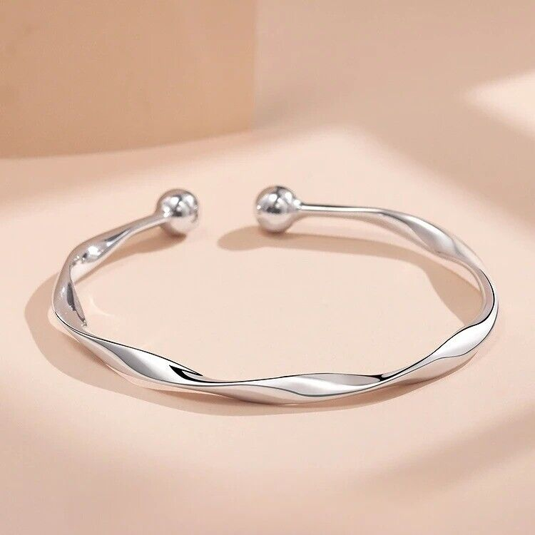Sleek Twist Open Bangle – Silver Finish